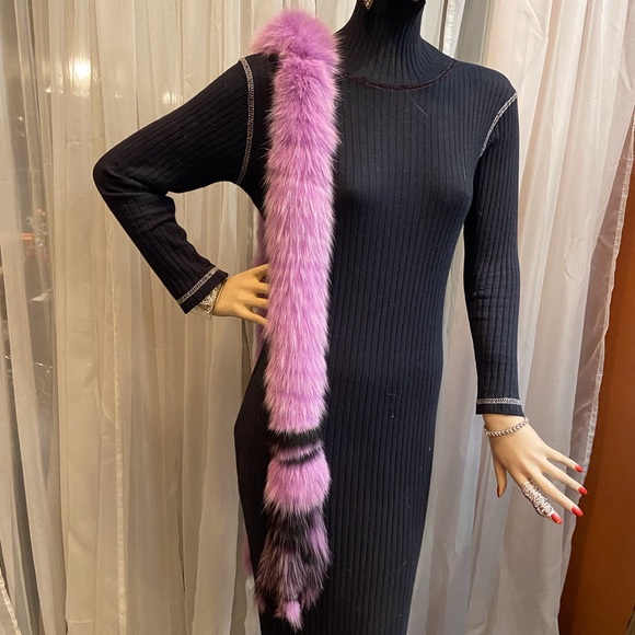 Lavender and Black Fox Fur Scarf - Picture 4 of 4